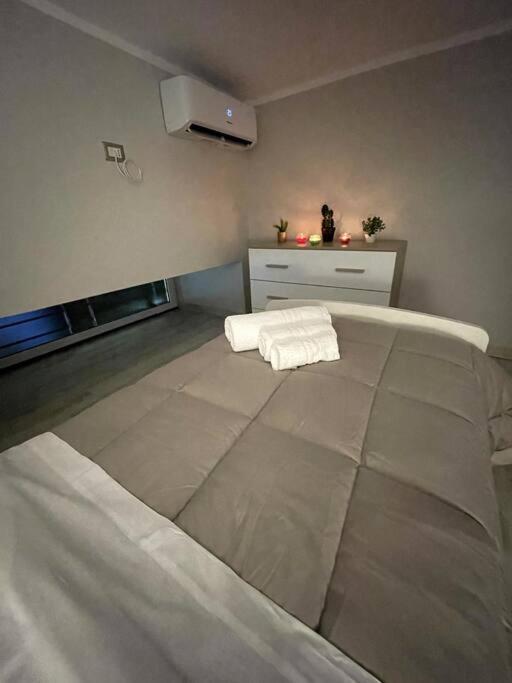 White House Spacca Napoli Экстерьер фото